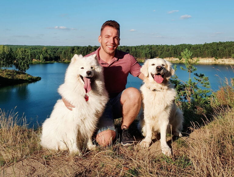 Maciej Wojciechowski - dogoterapeuta, zoopsycholog , behawiorysta w szkole dla psów Nie Ma To Jak Pies